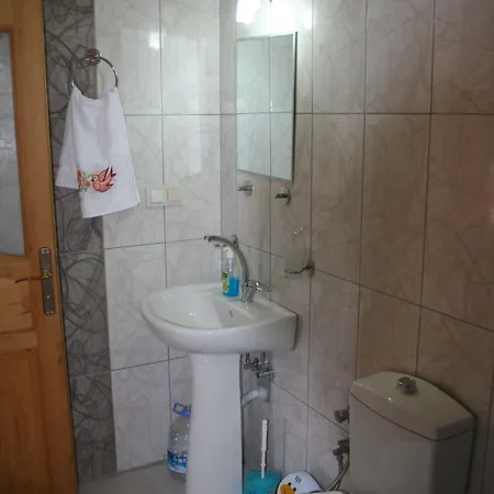 Naz Чирали