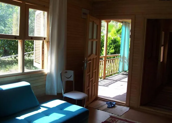 Naz מלון Çıralı